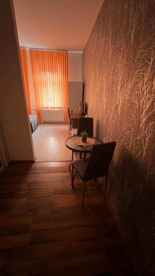 Pension Chevermeto Chemnitz Bagian luar foto