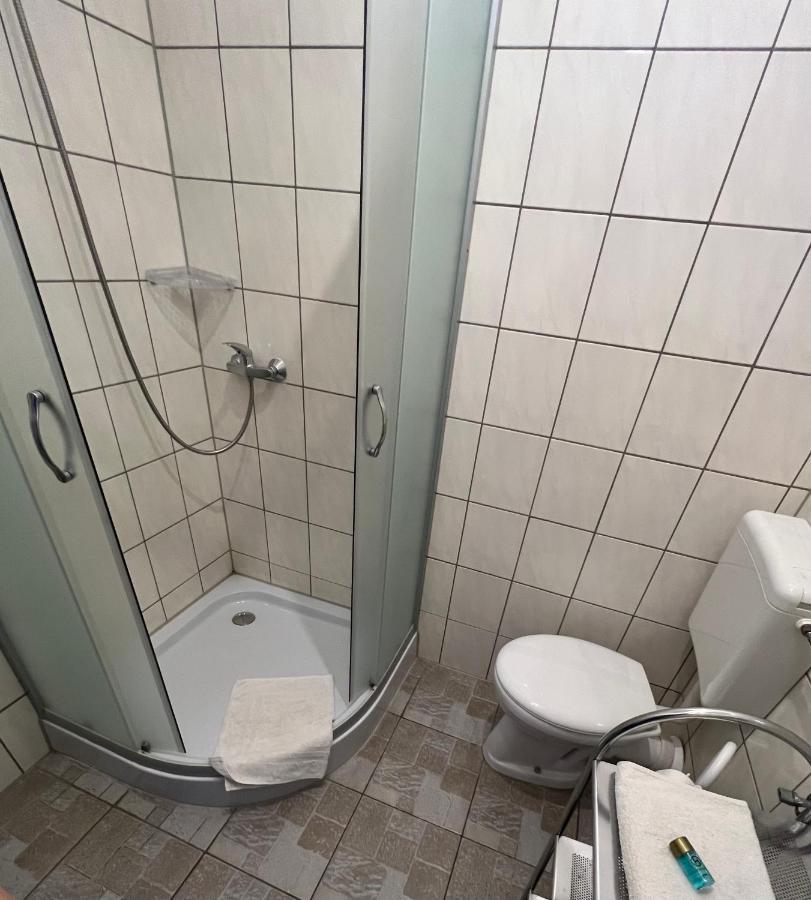 Pension Chevermeto Chemnitz Bagian luar foto