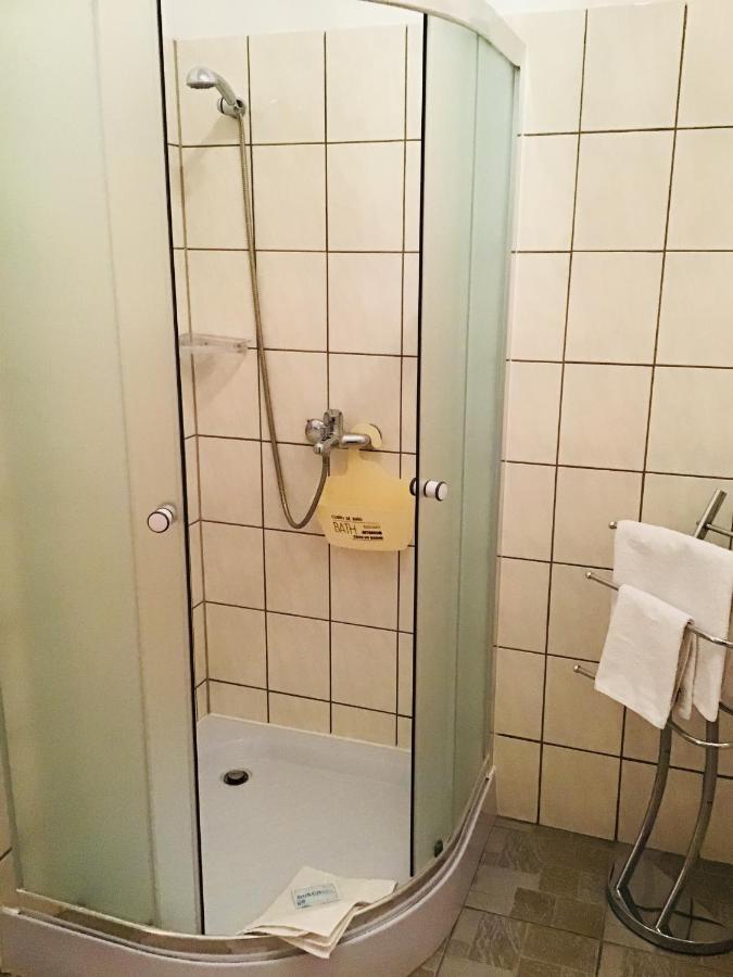 Pension Chevermeto Chemnitz Bagian luar foto